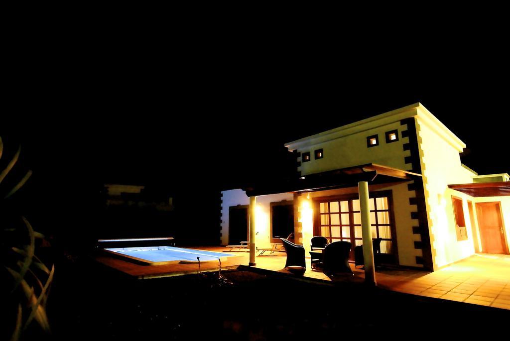 Villa Alejandro Playa Blanca  Szoba fotó